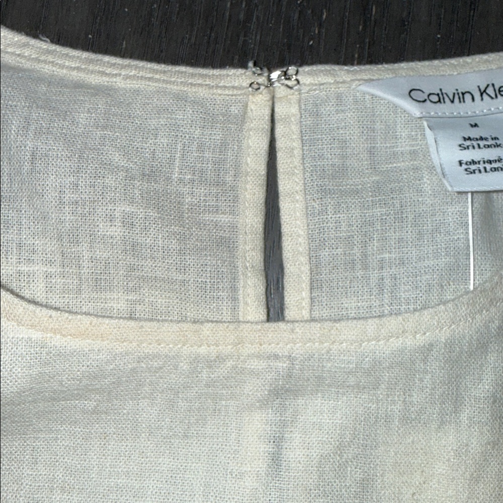 Medium Calvin Klein Sleeveless Blouse - Picture 6 of 9